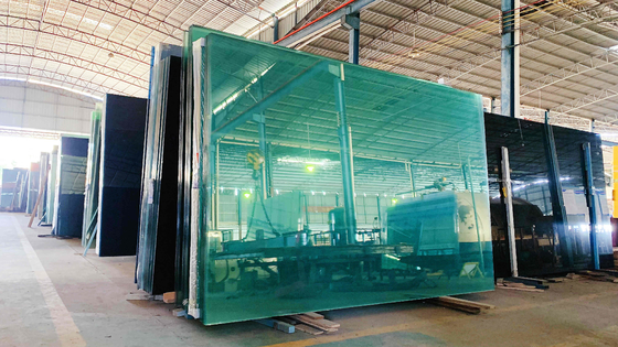 Buen precio 1,5 mm 1,8 mm 2 mm grueso cristal flotante transparente para la construcción y construcción